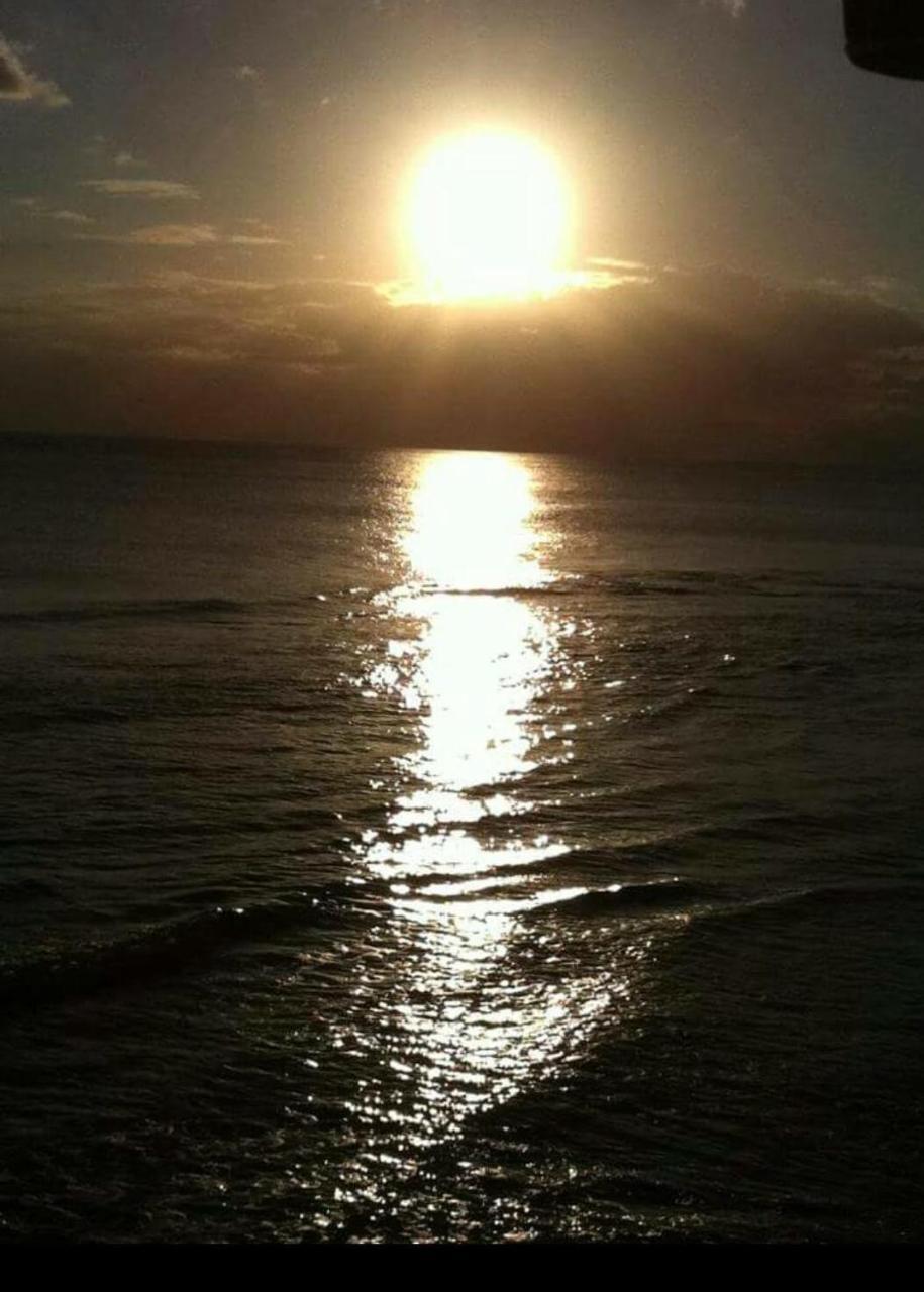 Full Moon Hotel & Restaurant Salinas Luaran gambar
